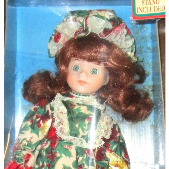 Soft Expressions Doll Porcelain 12 Inches Floral Dress Holiday Classic Line - Picture 1 of 3